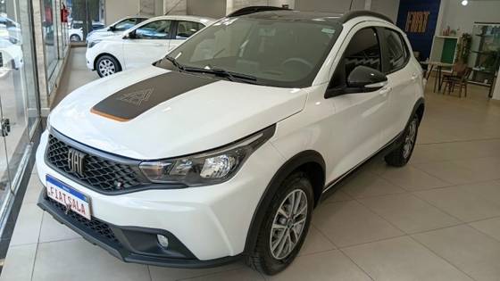 FIAT ARGO 1.3 FIREFLY FLEX TREKKING CVT FIAT ARGO 1.3 FIREFLY FLEX TREKKING CVT